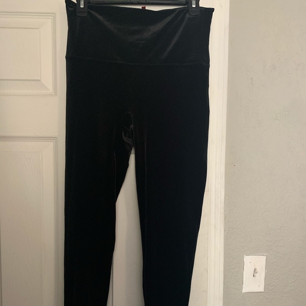 Spanks velvet leggings